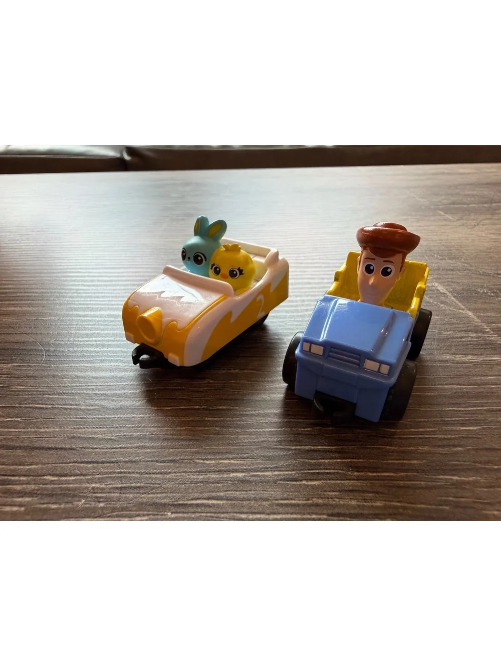 Disney Pixar Toy Story 4 Carnival Spiral Speedway Playset Mattel 2018 + 2 Cars